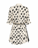 VESTIDO CURTO OFF ESTAMPA OSTRAS