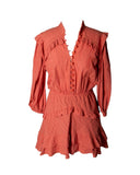 VESTIDO CURTO BABADOS TERRA